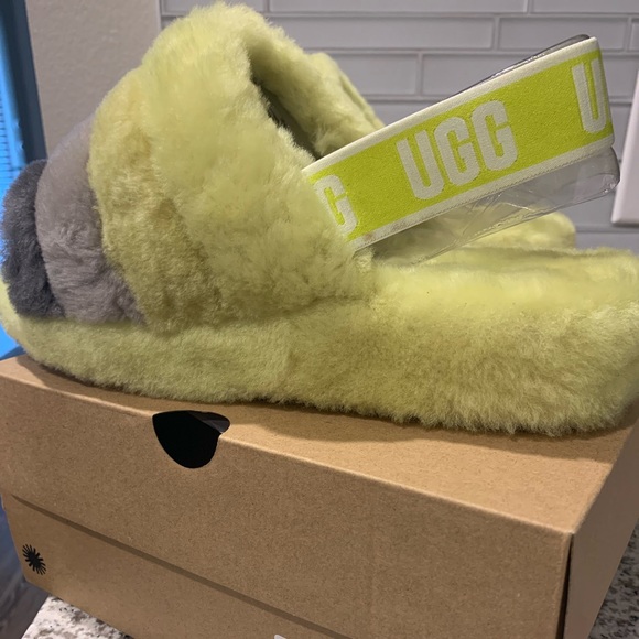 Ugg slides - Picture 2 of 2